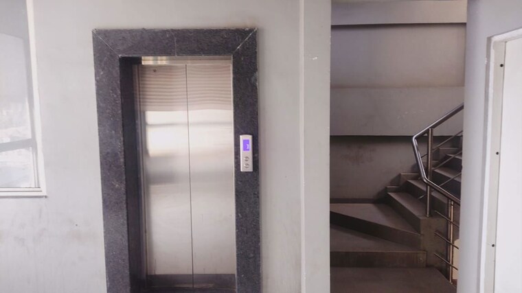 undefined, pimpri Commercial Office Space 3131 Sq.Ft. In Pimpri Pune 9751001