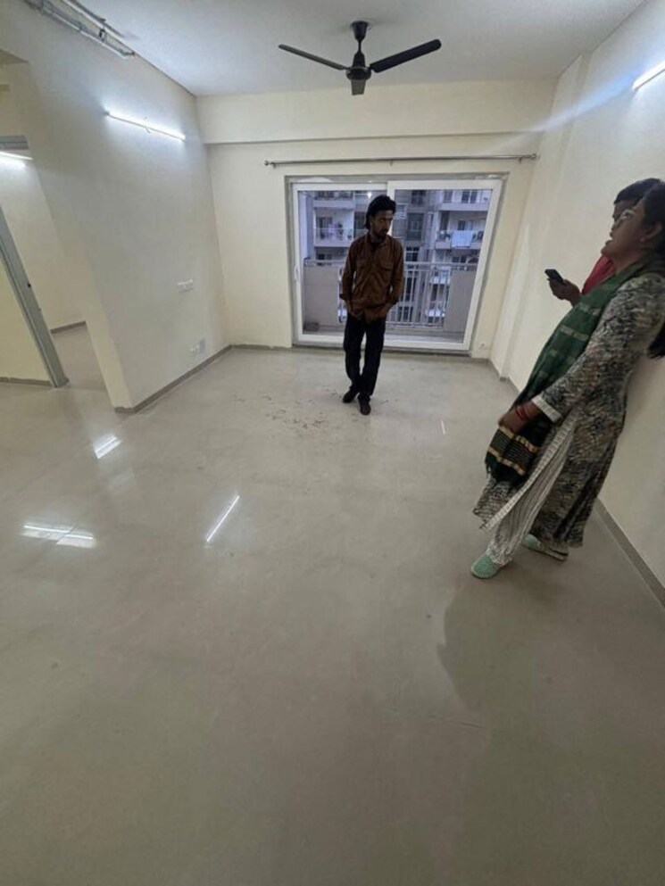  Parking, shri-radha-sky-gardens 3 Bedroom 1465 Sq.Ft. Apartment In Sector 16b Greater Noida Greater Noida 9573042