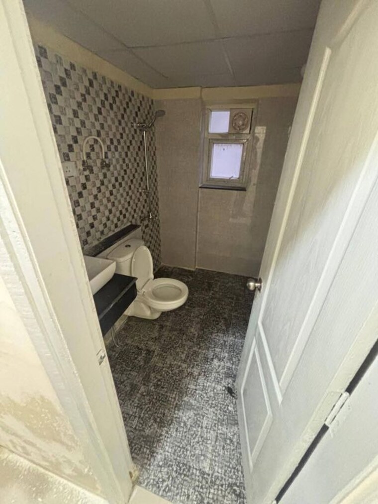 Bathroom, shri-radha-sky-gardens 3 Bedroom 1465 Sq.Ft. Apartment In Sector 16b Greater Noida Greater Noida 9573042