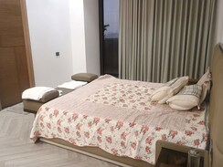 4 BHK + Servant Room,Extra Room Apartment For Sale in ABA County 107