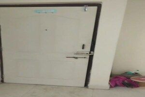 Room in 1 BHK Apartment at Hiranandani Estate Hamilton, Patlipada – for Rent