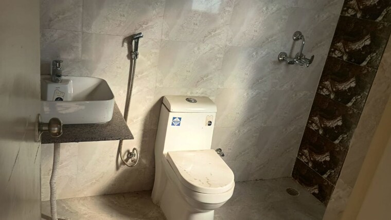 Bathroom, prateek-grand-city 2 Bedroom 680 Sq.Ft. Apartment In Siddharth Vihar Ghaziabad 9751127