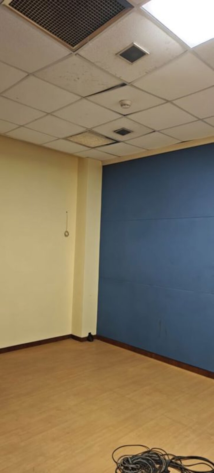 Room, gulf-adiba Commercial Office Space 2000 Sq.Ft. In Udyog Vihar Phase 2 Gurgaon 9751146