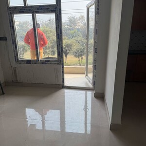 Room in 2 BHK Builder Floor at Sector 81 – for Sale