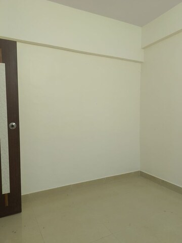 Room in 1 BHK Apartment at Shree Manibhadra Heights, Nalasopara West – for Rent