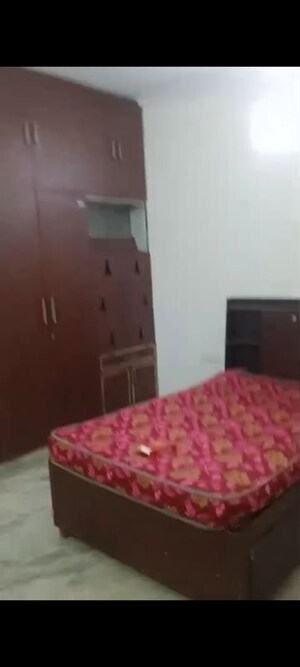 Bedroom in 3 BHK Builder Floor at Sector 26 – for Rent