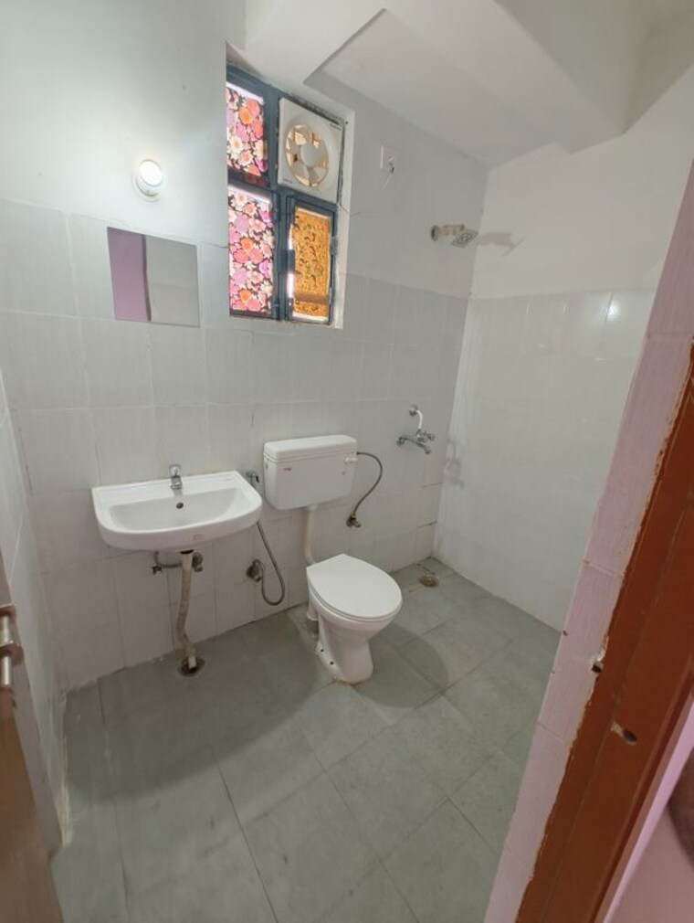 Bathroom, adani-aangan 2 Bedroom 657 Sq.Ft. Apartment In Sector 89a Gurgaon 9751199
