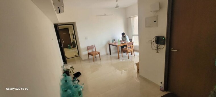 Living Room, lodha-amara 3 Bedroom 900 Sq.Ft. Apartment In Kolshet Road Thane 9751198