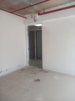 Room in  Office Space at Wadhwa The Gateway, Mulund West – for Rent