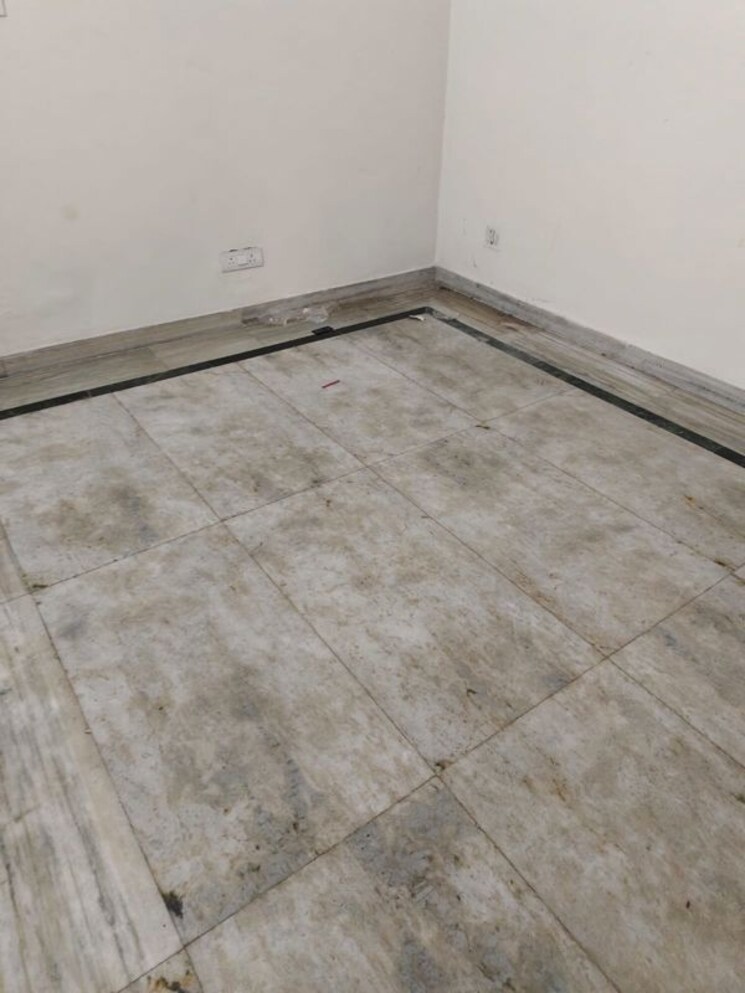 Room, sector 56 3 Bedroom 2250 Sq.Ft. Independent House In Sector 56 Noida 9751208