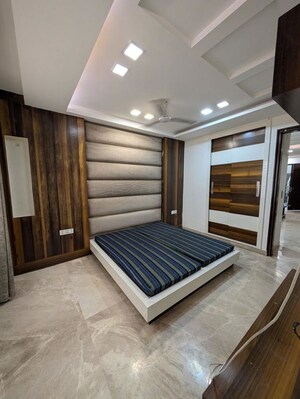 Room in 2 BHK Builder Floor at Tagore Garden Extension – for Rent