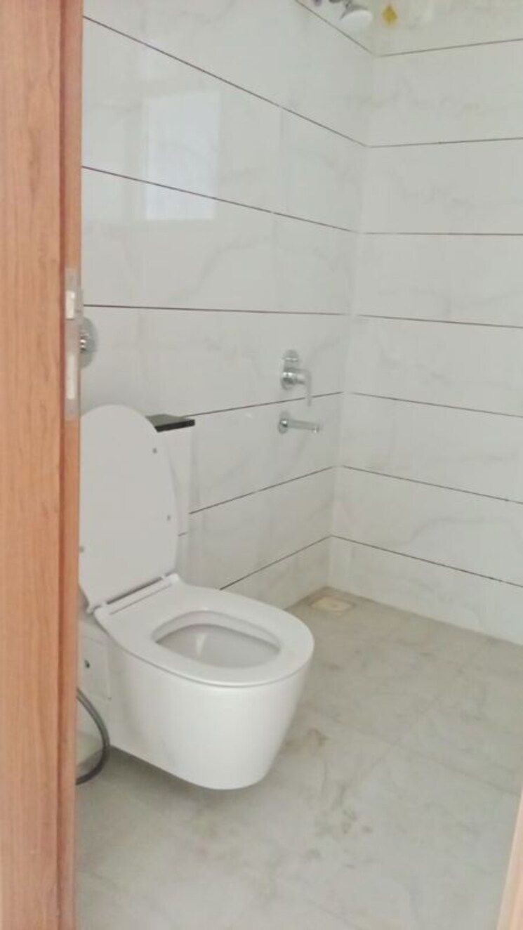 Bathroom, majestique-marbella-phase-1 3 Bedroom 1070 Sq.Ft. Apartment In Kharadi Pune 9751234