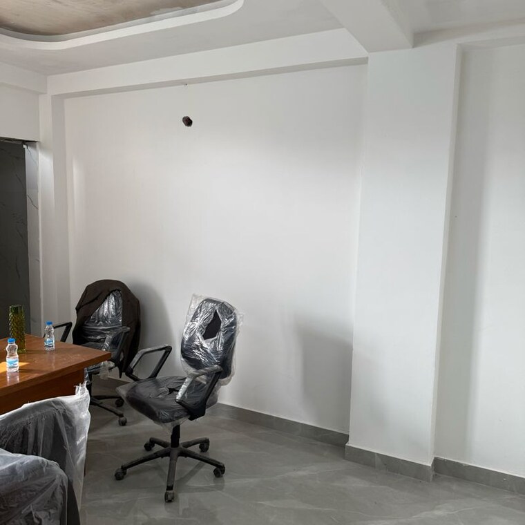  Parking, sector 81 3 Bedroom 1400 Sq.Ft. Builder Floor In Sector 81 Noida 9751244