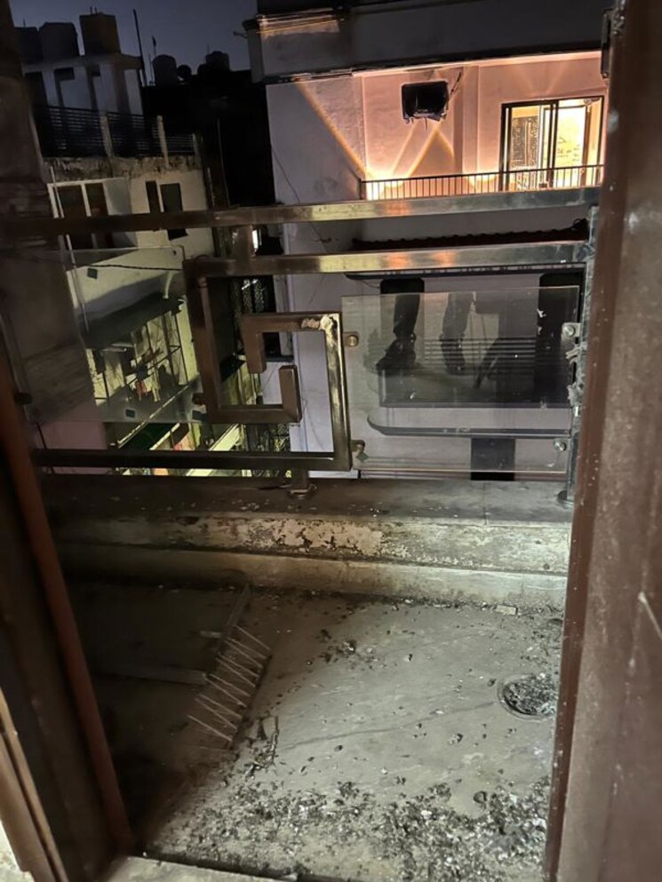 Balcony, lajpat nagar i 2 Bedroom 900 Sq.Ft. Builder Floor In Lajpat Nagar I Delhi 9751251