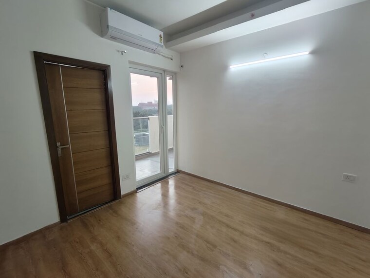 Room, tulip-yellow 3 Bedroom 1704 Sq.Ft. Apartment In Sector 69 Gurgaon 9751357