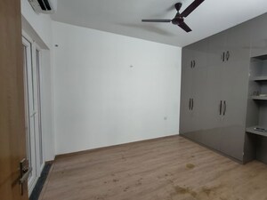 Room in 3 BHK Apartment at Tulip Yellow, Sector 69 – for Rent