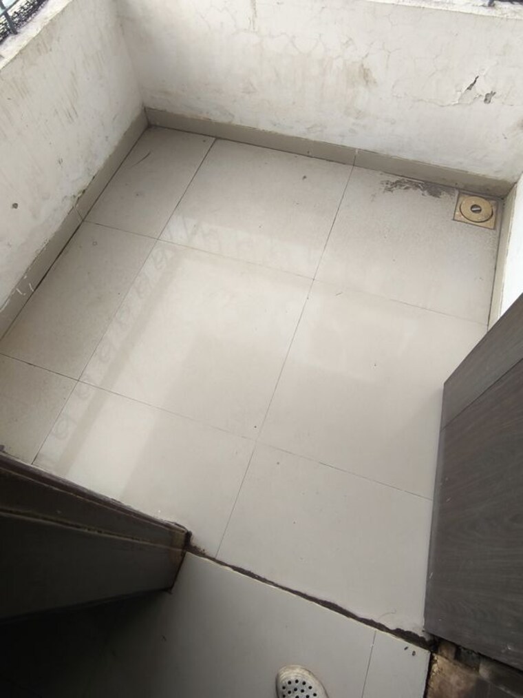 Bathroom, adajan 2 Bedroom 1285 Sq.Ft. Apartment In Adajan Surat 9751362