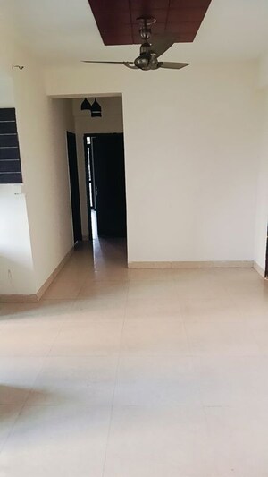 Room in 3 BHK Apartment at Divyansh Fabio, Dundahera – for Rent