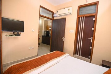 Bedroom in 1 BHK Apartment at Vaishali Nagar – for Rent