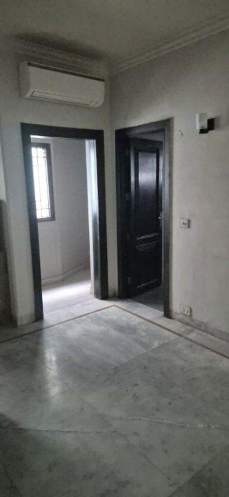 Room, geetanjali enclave 3.5 Bedroom 465 Sq.Yd. Apartment In Geetanjali Enclave Delhi 9736493
