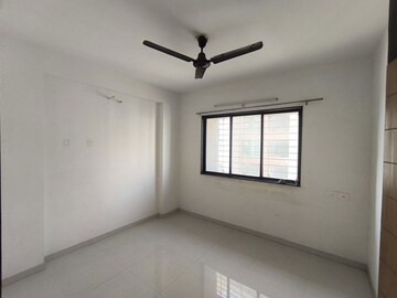 Room in 3 BHK Apartment at Jahangirabad – for Sale