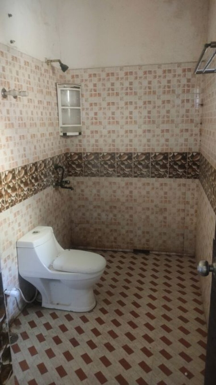 Bathroom, sector 108 2.5 Bedroom 162 Sq.Ft. Independent House In Sector 108 Noida 9751454