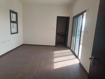 Room in 3 BHK Apartment at Sobha City Gurgaon, Sector 108 – for Rent