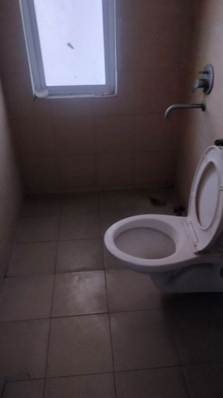 Bathroom, gardenia-glory 4 Bedroom 2950 Sq.Ft. Apartment In Sector 46 Noida 9751479