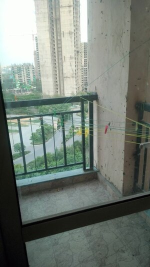 Room in 4 BHK Apartment at Gardenia Glory, Sector 46 – for Rent