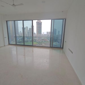 Room in 4 BHK Apartment at Rustomjee Crown, Gokhale Road – for Rent