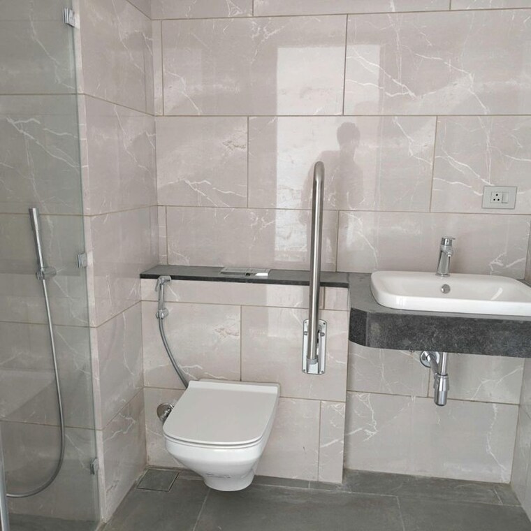 Bathroom, rustomjee-crown 4 Bedroom 2150 Sq.Ft. Apartment In Gokhale Road Mumbai 9751488