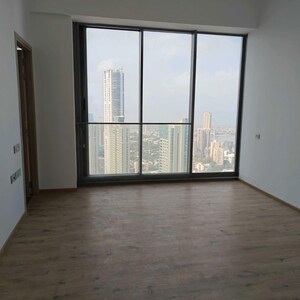 Room in 4 BHK Apartment at Rustomjee Crown, Gokhale Road – for Rent