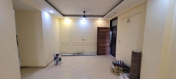 Room in 2 BHK Builder Floor at Saket – for Rent