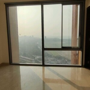 Room in 3 BHK Apartment at Piramal Mahalaxmi, Arthur rd – for Rent