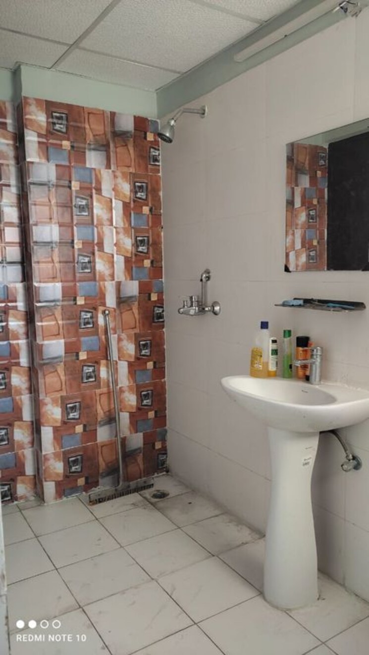 Bathroom, gardenia-glamour 3 Bedroom 1850 Sq.Ft. Apartment In Vasundhara Sector 3 Ghaziabad 7928013
