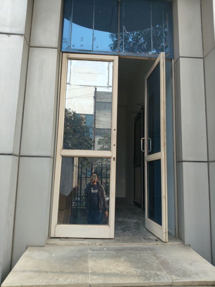 Exterior View, sector 63 Commercial Warehouse 1600 Sq.Yd. In Sector 63 Noida 9620841