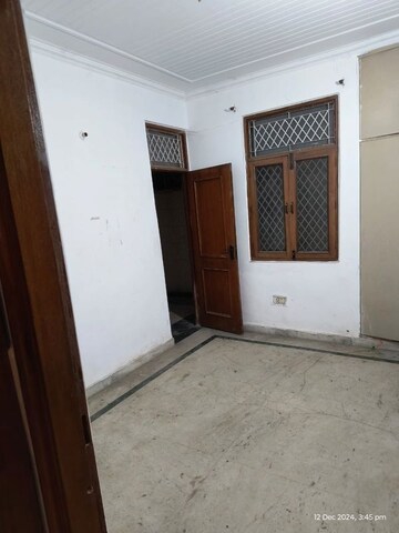 Room in 2 BHK Apartment at Vasundhara Sector 11 – for Sale
