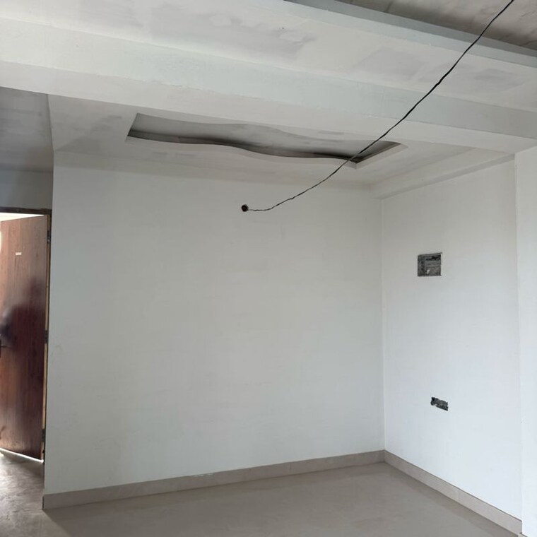 Room, sector 81 2 Bedroom 900 Sq.Ft. Builder Floor In Sector 81 Noida 9742715