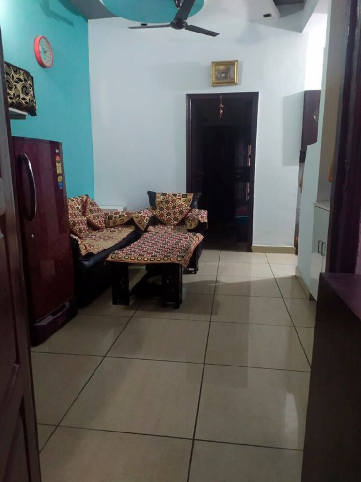 Living Room, hrc-professional 3 Bedroom 1875 Sq.Ft. Apartment In Indrapuram Ghaziabad 9751541