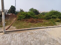 Plot For Sale in Jankipuram