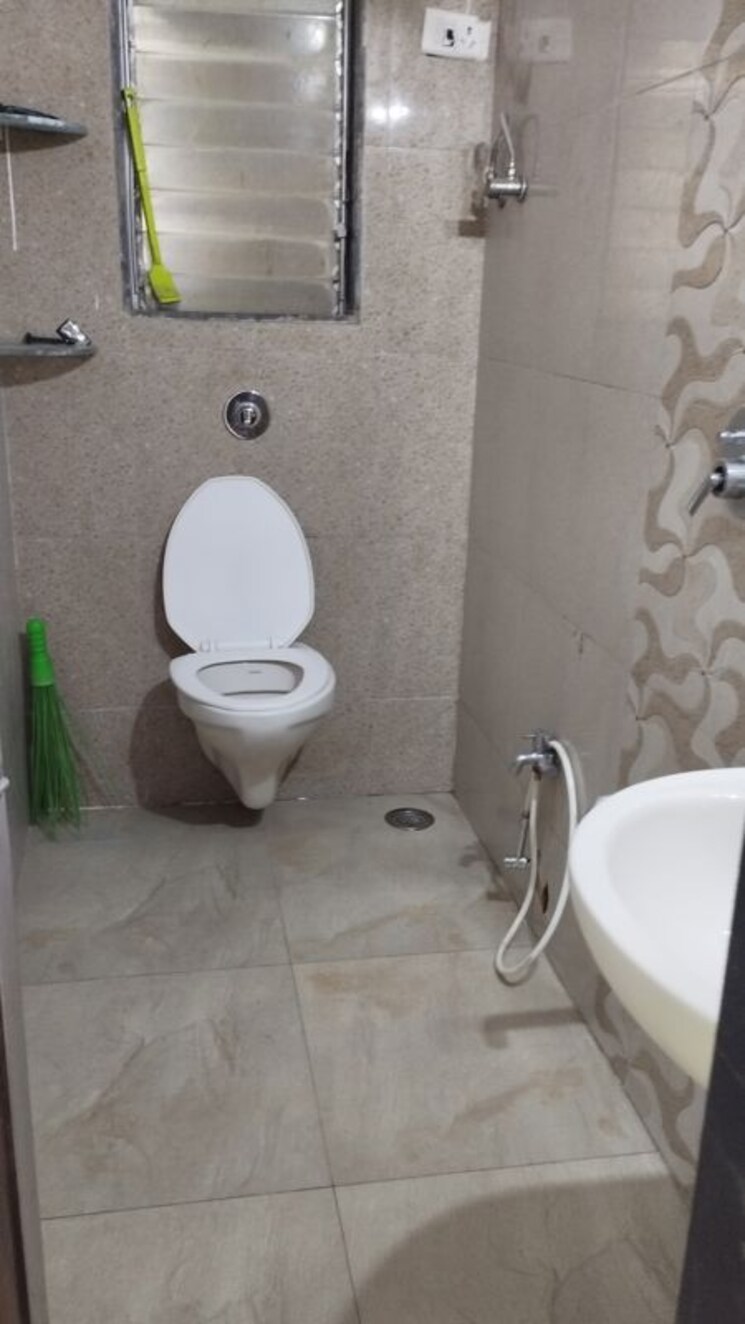 Bathroom, vighnahatra-modern-enclave 1 Bedroom 511 Sq.Ft. Apartment In Agripada Mumbai 9751567
