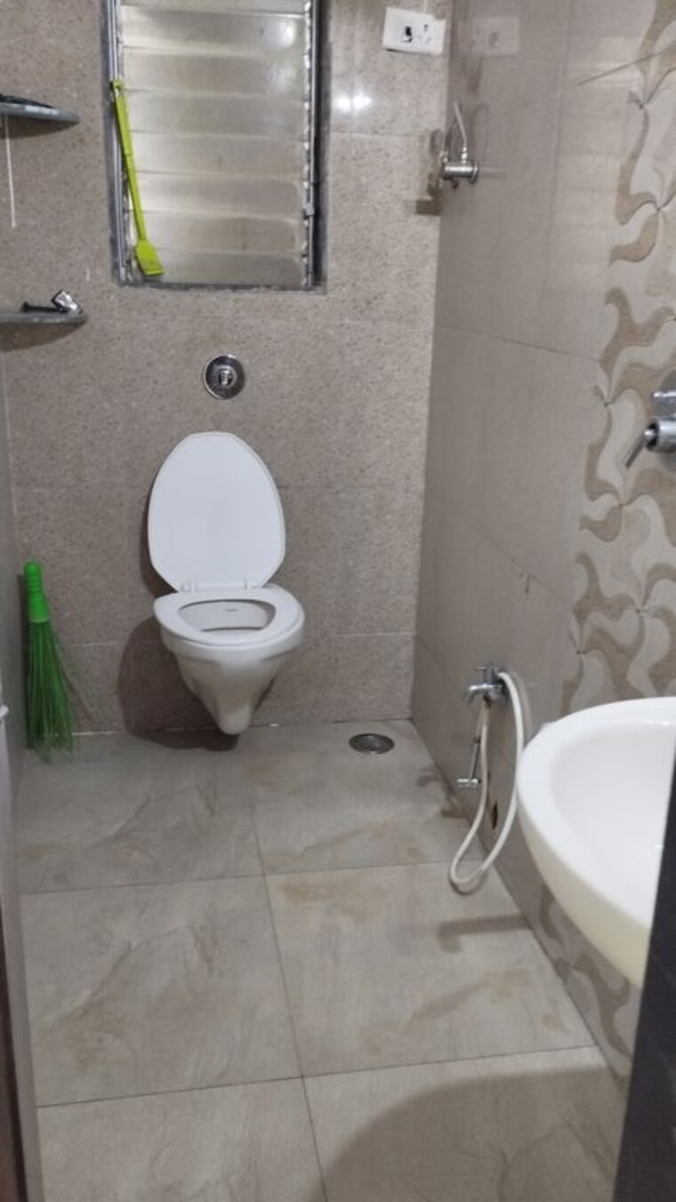 Bathroom, vighnahatra-modern-enclave 1 Bedroom 511 Sq.Ft. Apartment In Agripada Mumbai 9751567