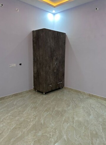 Room in 2 BHK Independent House at Jankipuram – for Sale