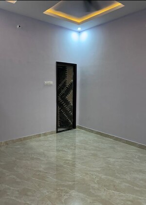 Room in 2 BHK Independent House at Jankipuram – for Sale