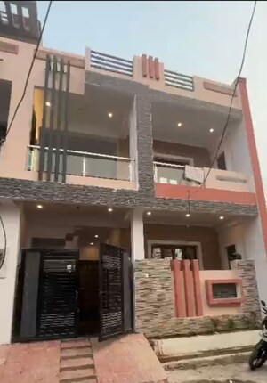 2 BHK Independent House For Sale in Jankipuram