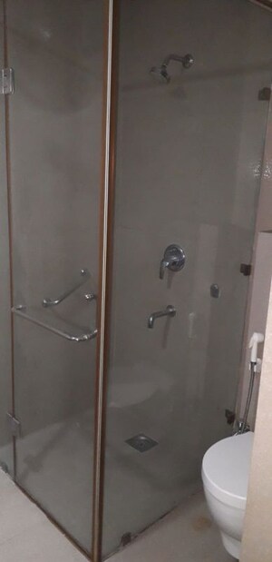 Furnished Amenities in 4 BHK Builder Floor at Gulmohar Park – for Rent