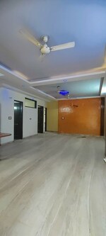3 BHK + Extra Room 2350 Sq.Ft. Builder Floor in Sector 37