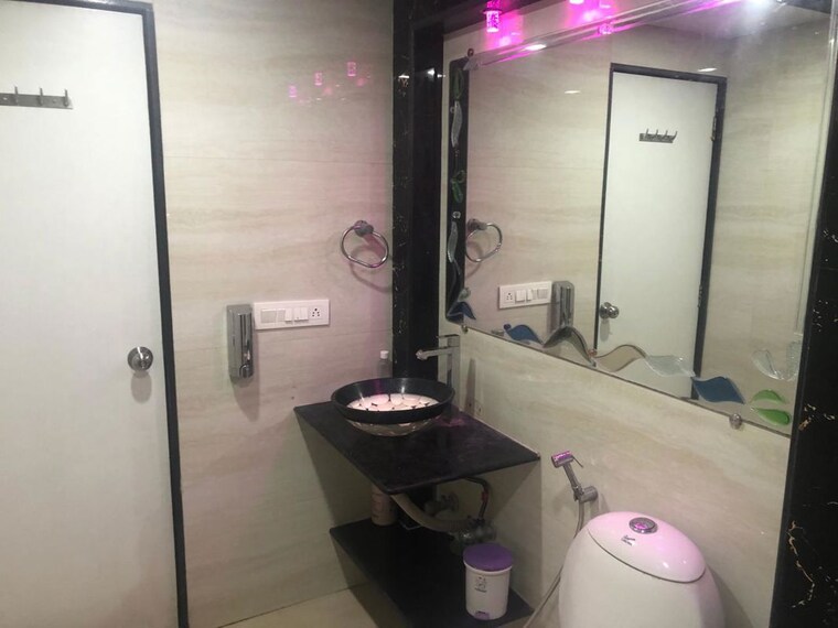 Bathroom, kumar-picasso 3 Bedroom 1765 Sq.Ft. Apartment In Hadapsar Pune 9751555
