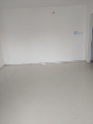 Room in 2 BHK Apartment at Blue 27th Avenue, Bavdhan – for Rent