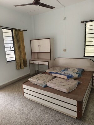 Bedroom in 2 BHK Apartment at Aundh – for Rent